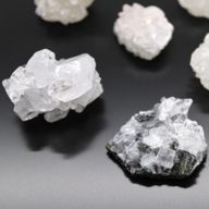 Кластери Білого Апофіліту 20–30 мм
