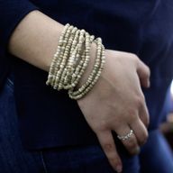 Багаторядний Жорсткий Браслет із Дерев'яною Застібкою - Різні Кольори