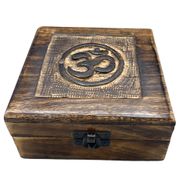 Квадратна Дерев'яна Шкатулка 13x13x6 см - Ом
