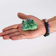 Середніій Покращений Кварц - "Аура Зеленого Полум'я" (прибл. 100–150 г, 7–10 см)