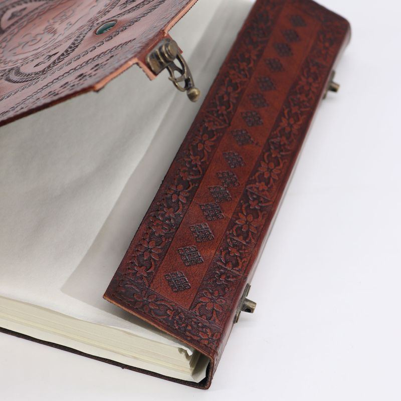 Велика Записна Книга - Камені Чакр та Мандала з Драконом - 100 сторінок 25x34 см