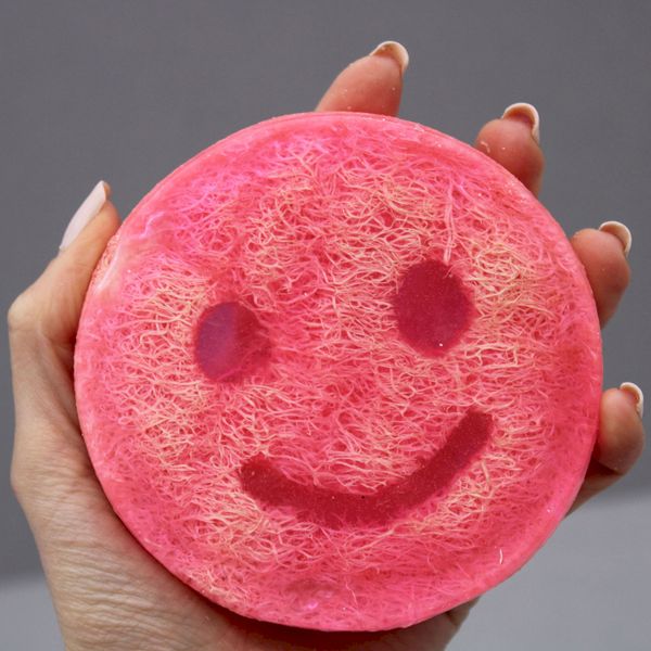 Мило-скраб Happy Scrub з люфою