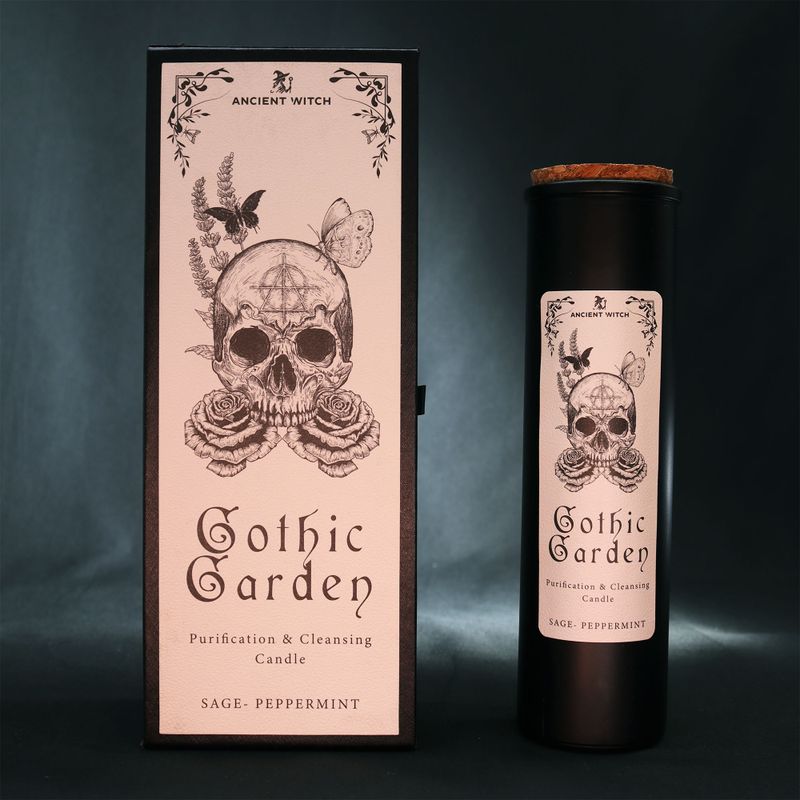 Ритуальна свічка Gothic Garden, представлена з її ілюстрованою упаковкою