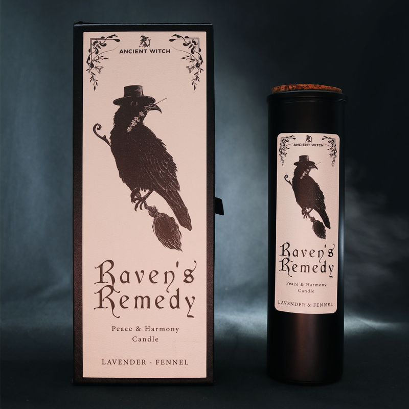 Ритуальна свічка Raven's Remedy з ілюстрованою упаковкою