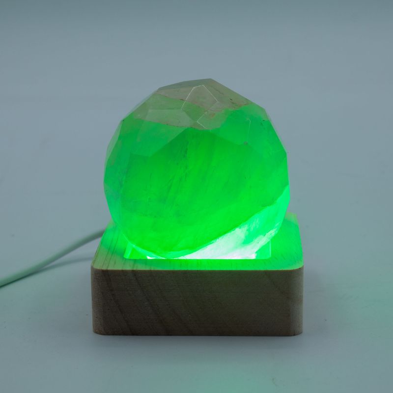 Дерев'яна LED-підставка з USB Квадратна 6 см - Багатокольорове Світло