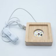 Дерев'яна LED-підставка з USB Квадратна 8 см - Холодне/Тепле/Денне Світло