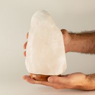 Лампа з гімалайської солі Crystal Rock - та підставка приблизно 2-3 кг