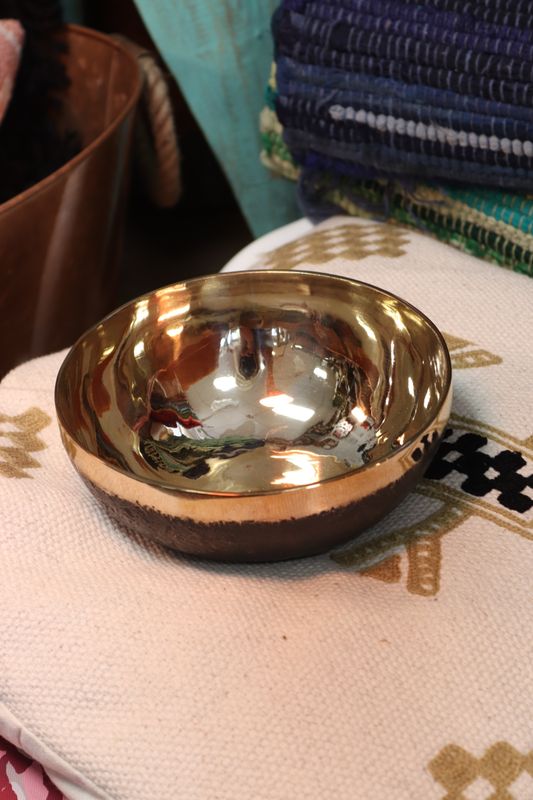 Large Chaken Handmade Singing Bowl (approx. 800 g) - 17 cm