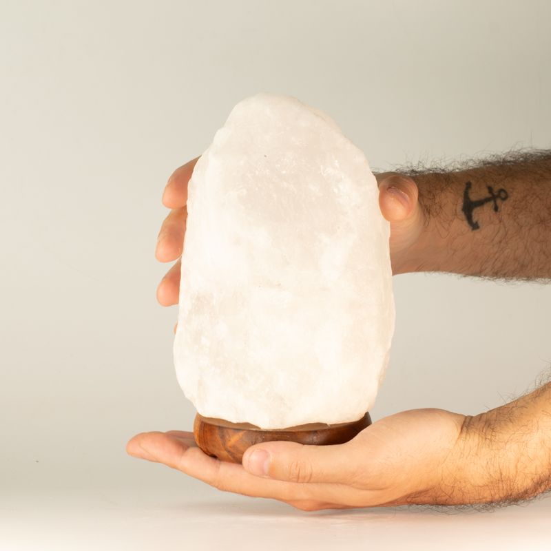 Соляна лампа Crystal Rock з гімалайської солі - приблизно 1,5–2 кг